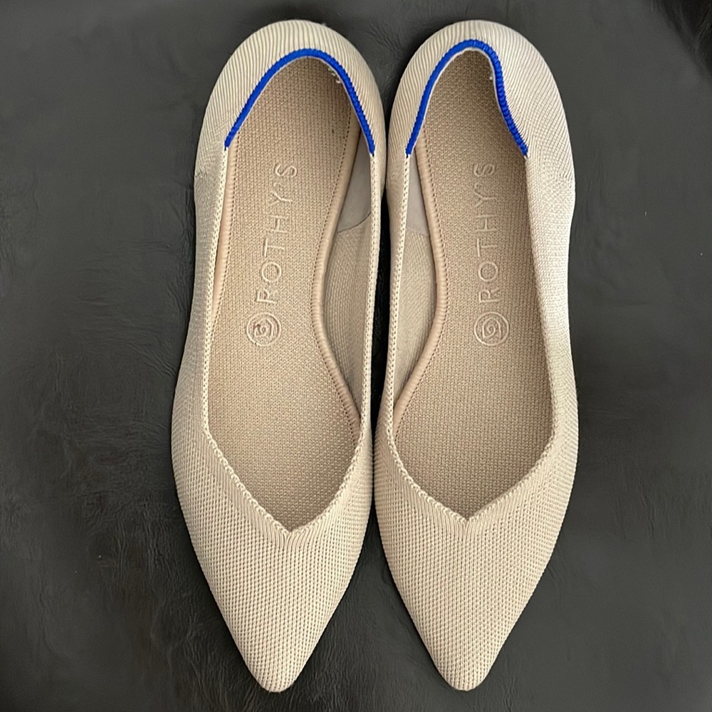 Rothy’s the point I flat. 9.5 in ecru.